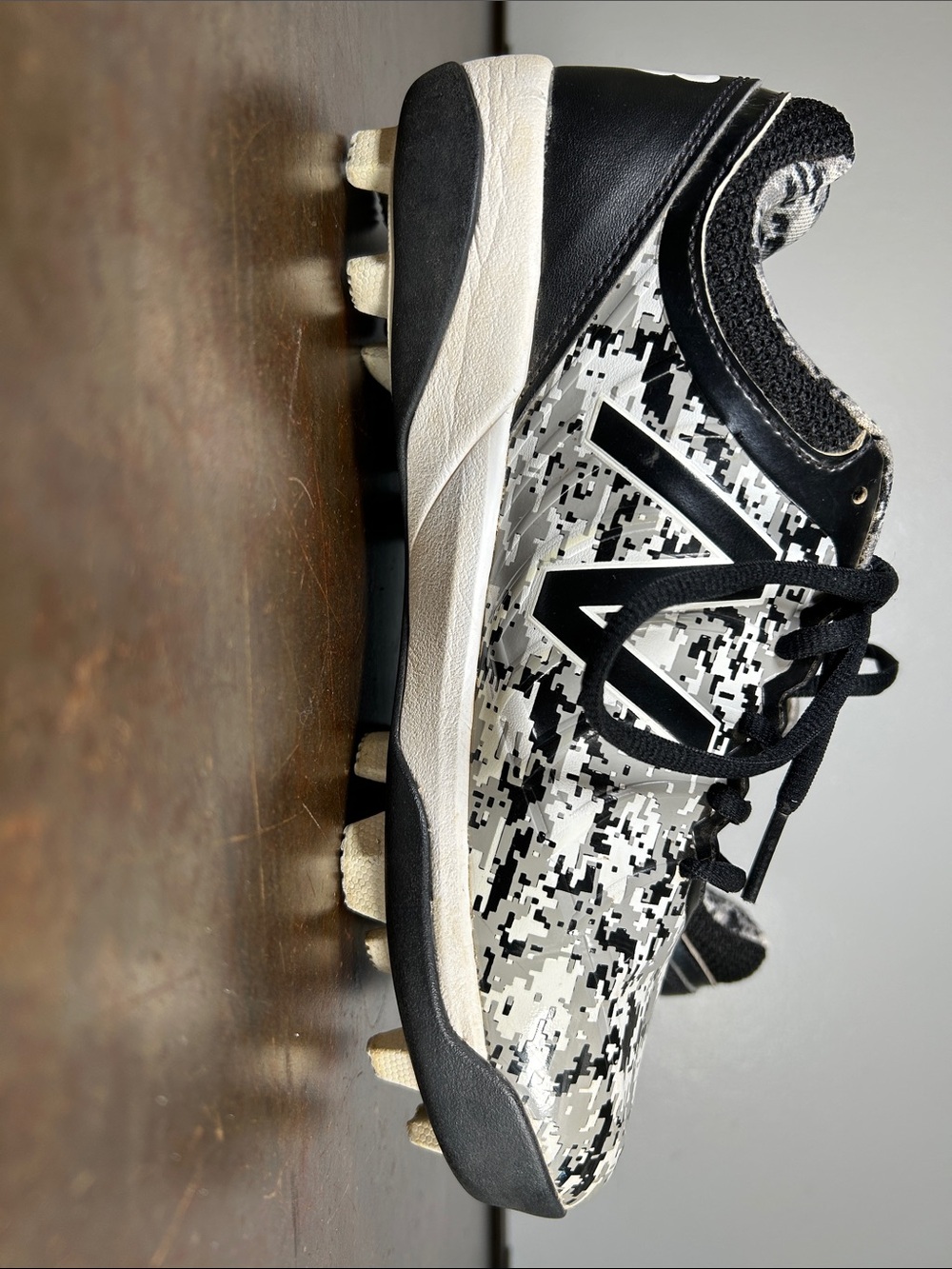 New Balance 4040v5 Turf Trainers Gray,Black, White Camo Baseball Cleats Size 5.5 - Picture 6 of 13